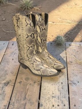 Women Vintage Leather Snakeskin Boots Size 9